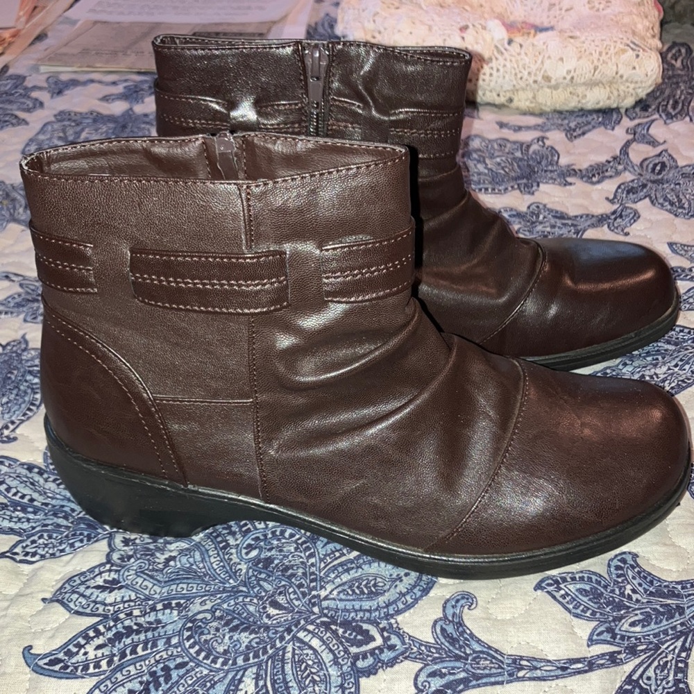 Easy Street brown booties ankle boots 9.5 M